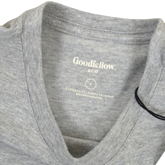 Goodfellow Light Grey & White V Neck Pocket Tee, Size Small NEW - Picture 2 of 5